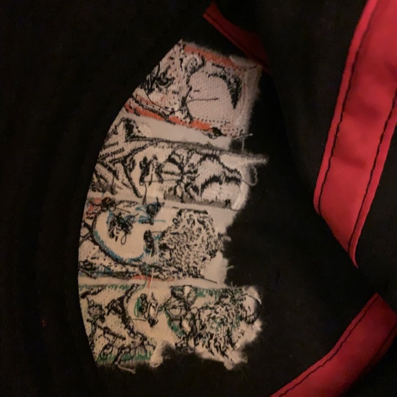 NEW Youth justice League Six Flags hat - Picture 3 of 7